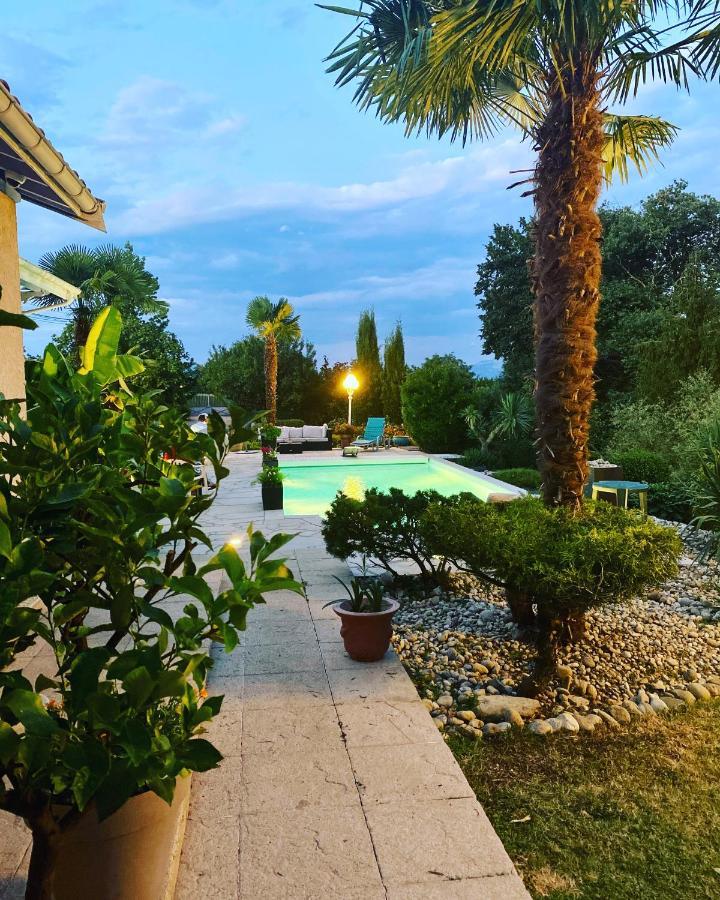 Domaine De La Provencale Bed and Breakfast Saint-Didier-de-la-Tour Exteriör bild
