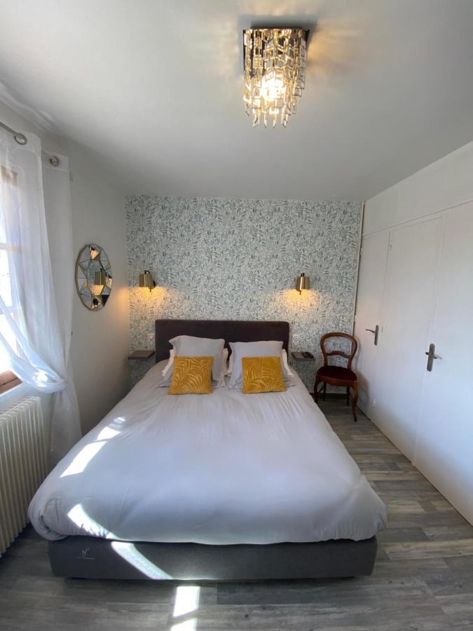 Domaine De La Provencale Bed and Breakfast Saint-Didier-de-la-Tour Exteriör bild